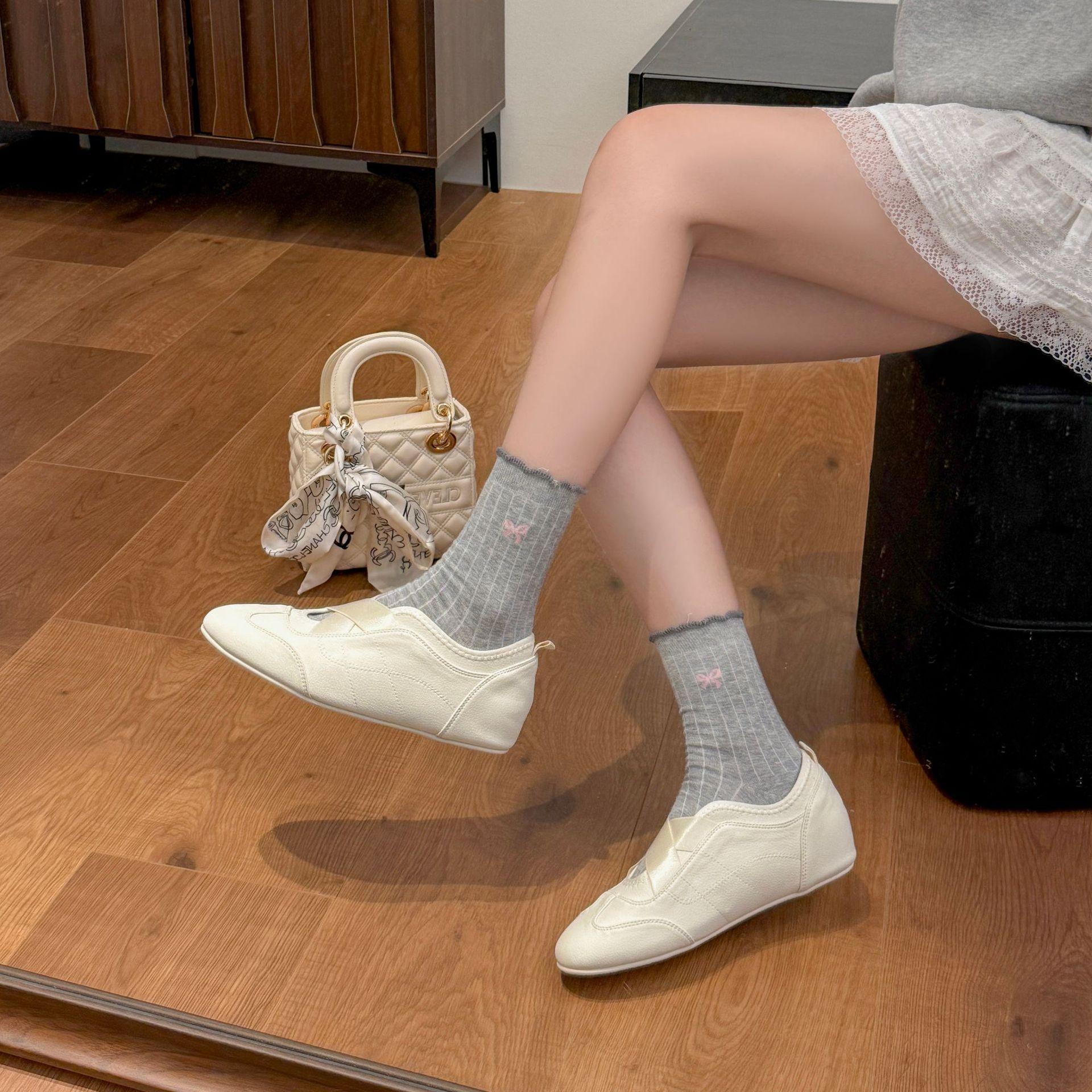 Sheepskin invisible inner height increase 5cm Mary Jane shoes ultra soft sole cross strap shallow mouth literary ballet shoes 34
Sheepskin invisible inner height increase 5cm Mary Jane shoes ultra soft sole cross strap shallow mouth literary ballet shoes 34