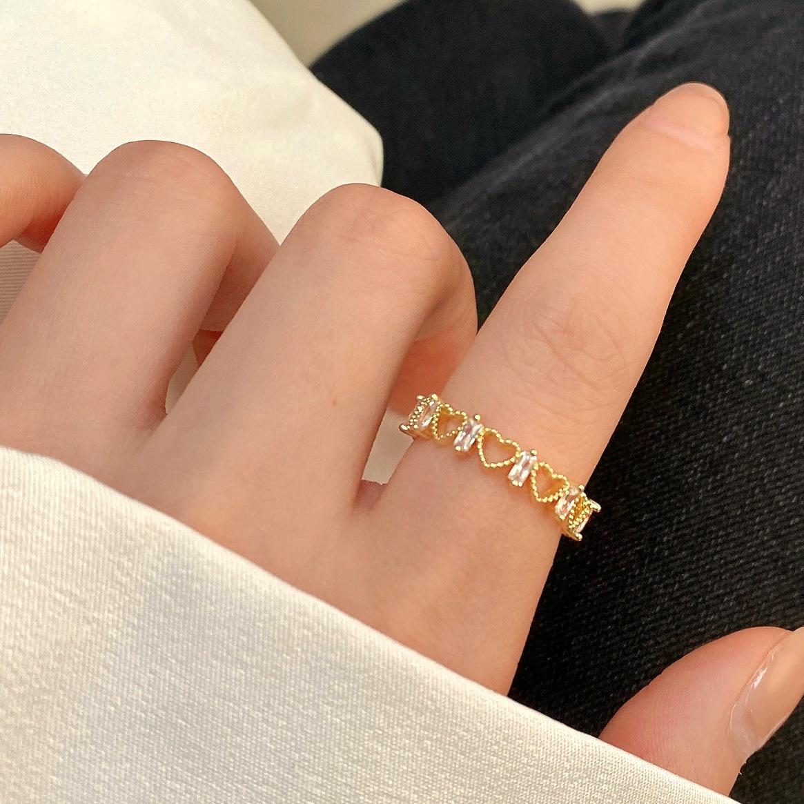Japanese & Korean Niche Gold Hollow Heart Diamond-Studded Open Ring for Women Adjustable Open
Japanese & Korean Niche Gold Hollow Heart Diamond-Studded Open Ring for Women Adjustable Open