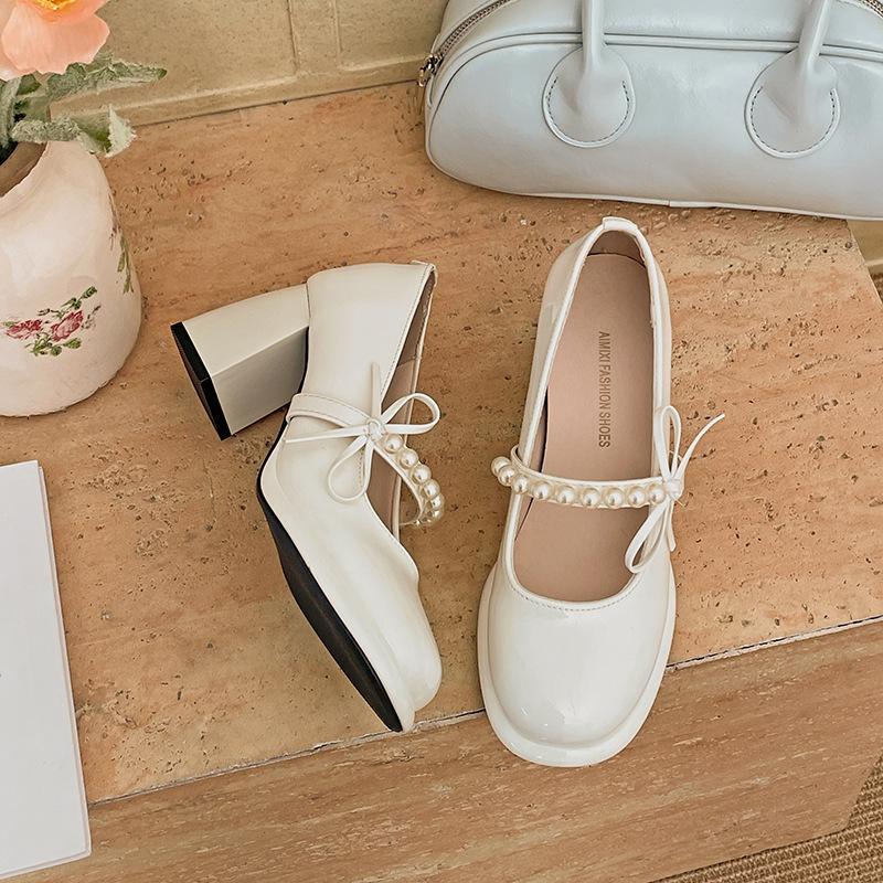 Fashion temperament French small thick heel high heels women s 2025 new spring and autumn with skirt Mary Jane small leather shoes 39 бежевый
Fashion temperament French small thick heel high heels women s 2025 new spring and autumn with skirt Mary Jane small leather shoes 39 бежевый