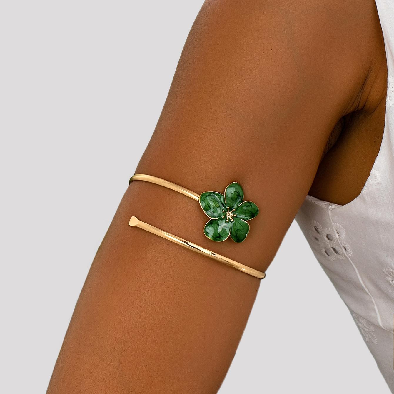 A Women s Arm Bracelet, Simple Single Flower Oil Dripping Technology, Sweet Holiday Style Women s Arm Bracelet, Suitable for Daily Wear and Vacation зелёный
A Women s Arm Bracelet, Simple Single Flower Oil Dripping Technology, Sweet Holiday Style Women s Arm Bracelet, Suitable for Daily Wear and Vacation зелёный
