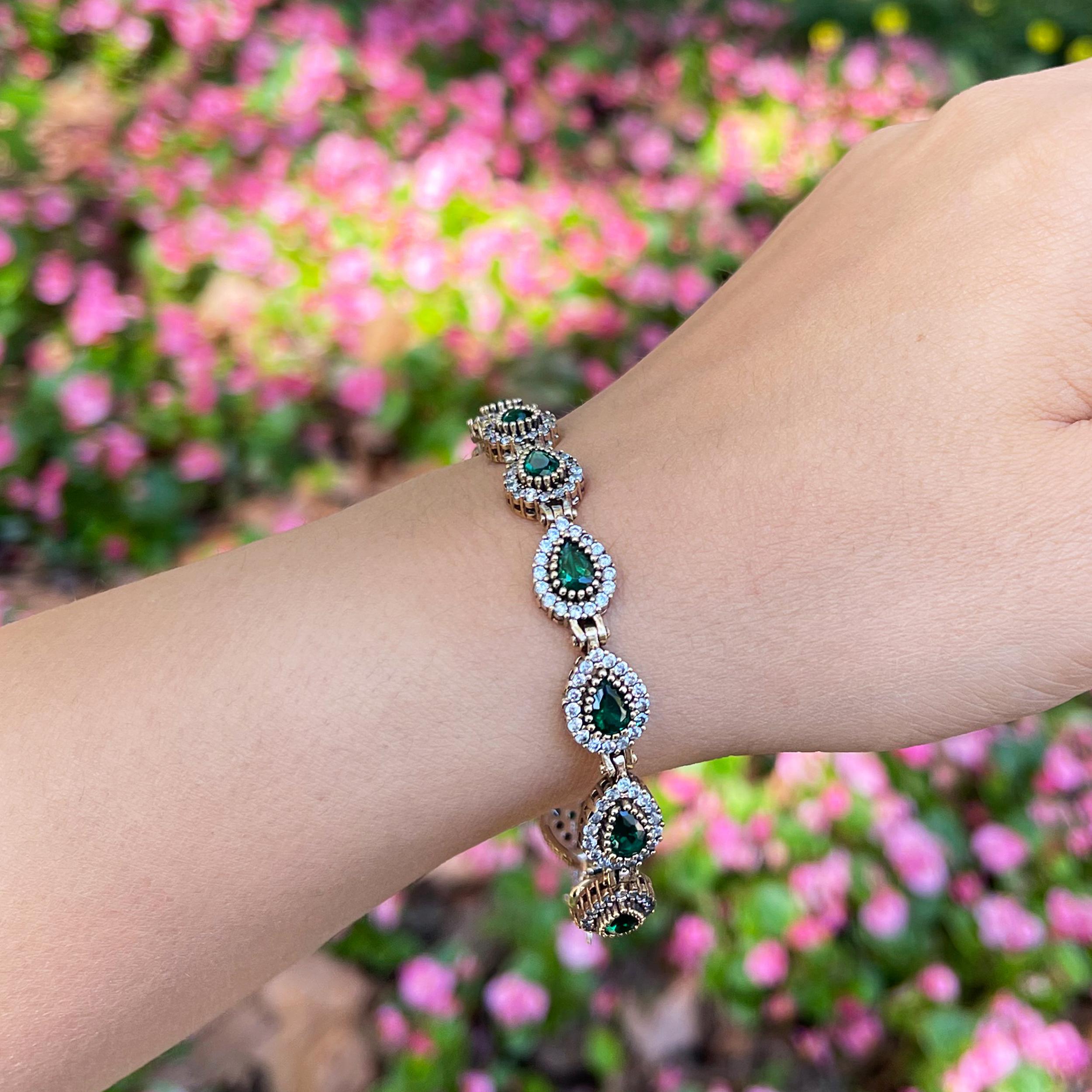 Браслет из настоящего серебра 925 карата с изумрудом | Османский винтажный дизайн ручной работы | Изысканный изумрудный серебряный браслет 16 cm серебряный
Браслет из настоящего серебра 925 карата с изумрудом | Османский винтажный дизайн ручной работы | Изысканный изумрудный серебряный браслет 16 cm серебряный