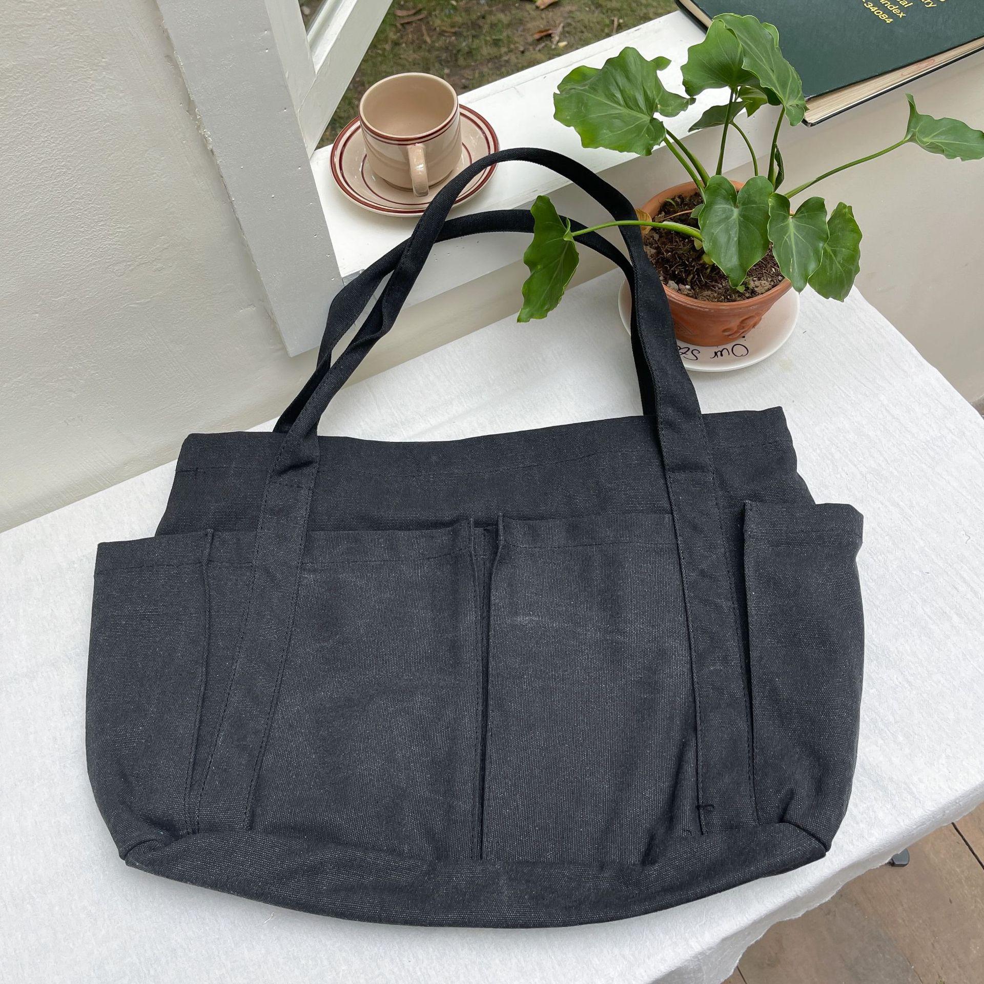Fashion Versatile Shoulder Bag College Wind Commuting Square Bag Unisex Large Capacity Leisure Portable Crossbody Bag Handbag чёрный
Fashion Versatile Shoulder Bag College Wind Commuting Square Bag Unisex Large Capacity Leisure Portable Crossbody Bag Handbag чёрный