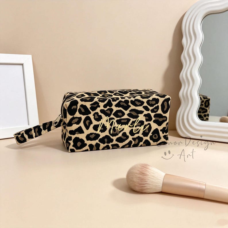 Embroidered Zebra Print Cosmetic Bag Custom Bridesmaid Makeup Bag Personalized Travel Makeup Zebra Pouch Bridesmaid Gift бежевый
Embroidered Zebra Print Cosmetic Bag Custom Bridesmaid Makeup Bag Personalized Travel Makeup Zebra Pouch Bridesmaid Gift бежевый