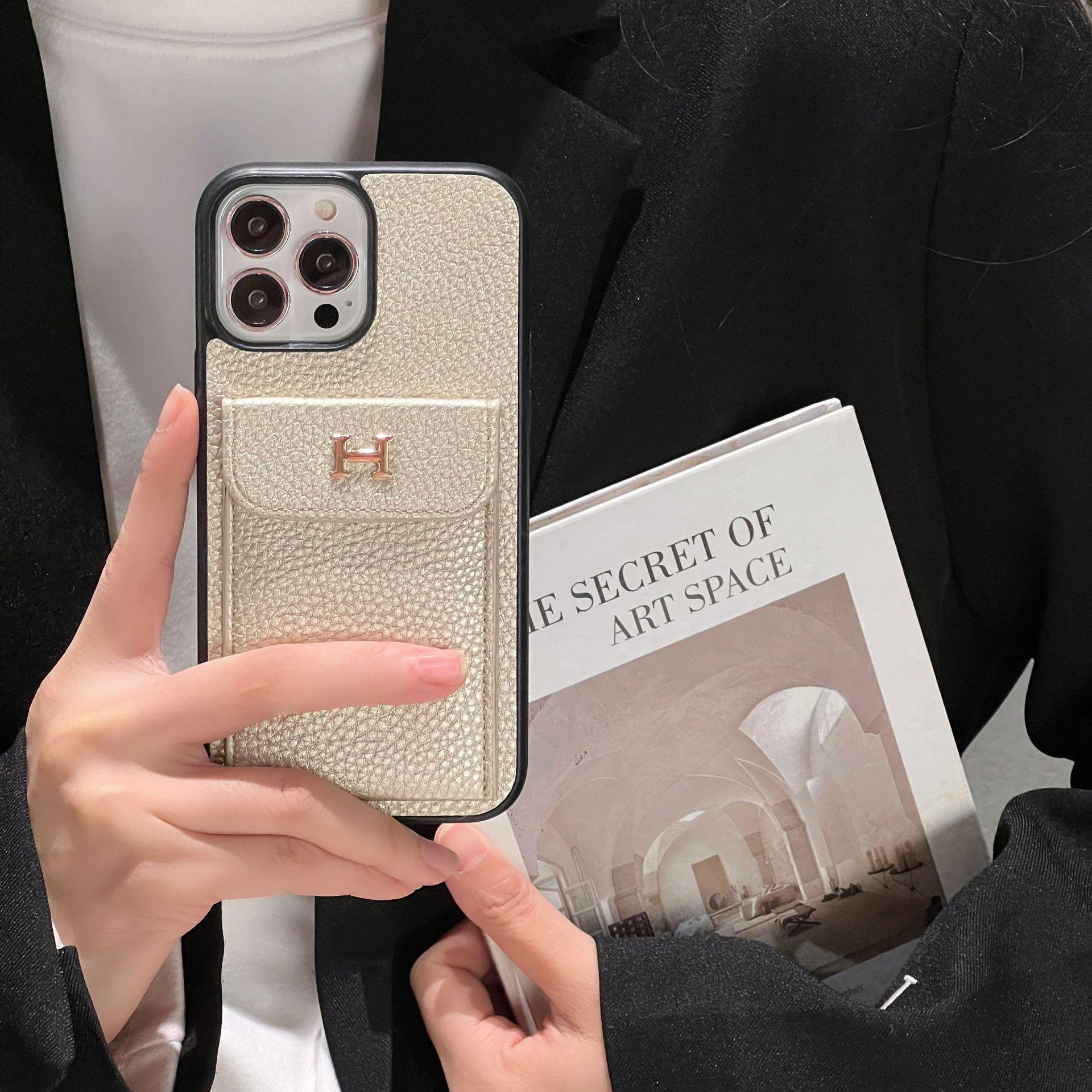 Trendy H Brand iPhone 13/14/15/17 Pro Max Leather Case & Card Holder with Coin Purse iPhone 6/7/8
Trendy H Brand iPhone 13/14/15/17 Pro Max Leather Case & Card Holder with Coin Purse iPhone 6/7/8