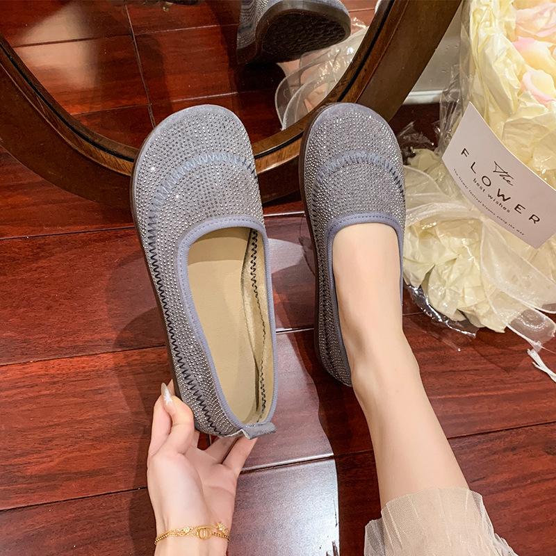 Comfortable shallow grandma shoes women s flat single shoes 2025 spring new lazy Doudou shoes retro lightweight loafers 41
Comfortable shallow grandma shoes women s flat single shoes 2025 spring new lazy Doudou shoes retro lightweight loafers 41