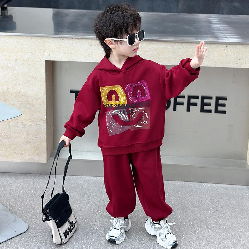 Boys Trendy 2025 Hooded Sweatshirt Set: Handsome Street Style Two-Piece for Small & Medium Kids 120 cm красный
Boys Trendy 2025 Hooded Sweatshirt Set: Handsome Street Style Two-Piece for Small & Medium Kids 120 cm красный