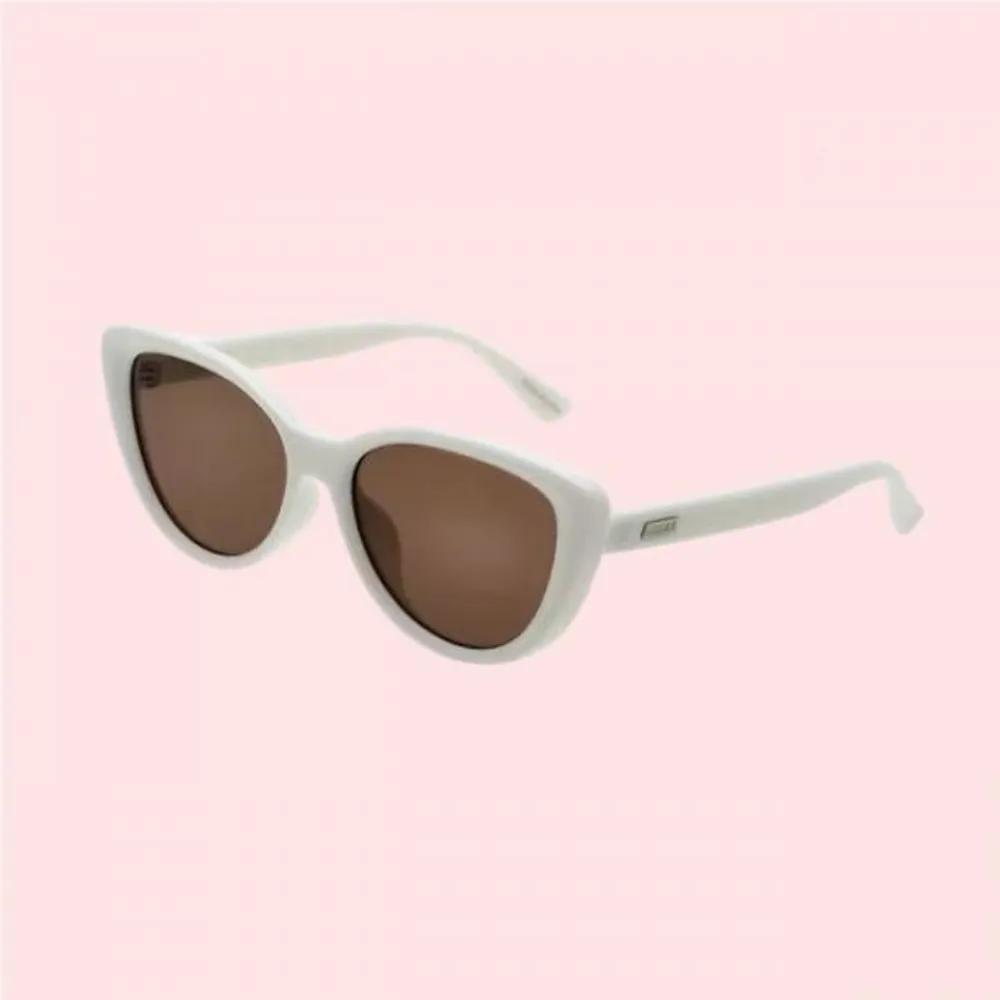 Fila Sunglasses FLS7452 WARM White 57 4280802
Fila Sunglasses FLS7452 WARM White 57 4280802