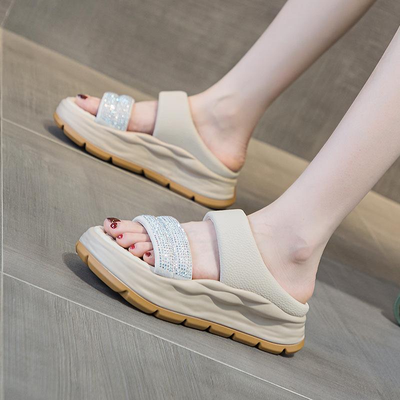 Thick-bottomed outer wear heightening women s summer breathable and versatile casual slippers with water diamonds, one-word cool slippers 40
Thick-bottomed outer wear heightening women s summer breathable and versatile casual slippers with water diamonds, one-word cool slippers 40