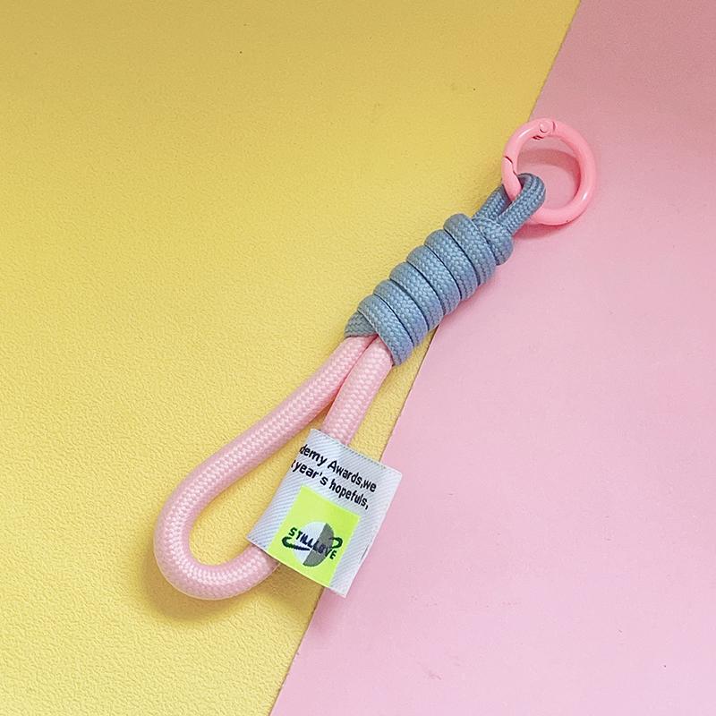 Цветной плетеный веревочный ремешок брелок для телефона чехол для женщин анти-потерянный автомобильный брелок сумка подвесные аксессуары брелок
Цветной плетеный веревочный ремешок брелок для телефона чехол для женщин анти-потерянный автомобильный брелок сумка подвесные аксессуары брелок