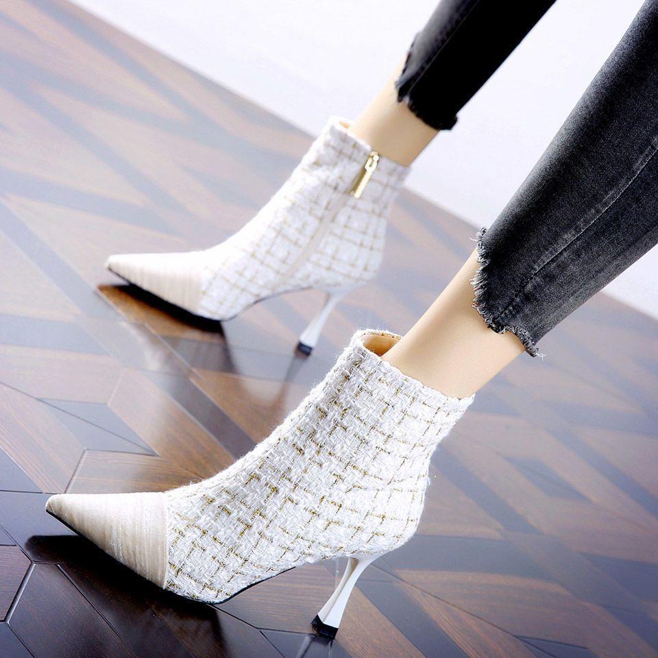 Pointed high heels women s 2025 autumn and winter new temperament elegant design sense small fragrant pink stiletto short boots 40
Pointed high heels women s 2025 autumn and winter new temperament elegant design sense small fragrant pink stiletto short boots 40