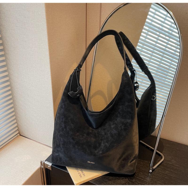 New autumn and winter lazy style armpit bag large capacity retro bag single shoulder child and mother bag portable tote bag чорний
New autumn and winter lazy style armpit bag large capacity retro bag single shoulder child and mother bag portable tote bag чорний
