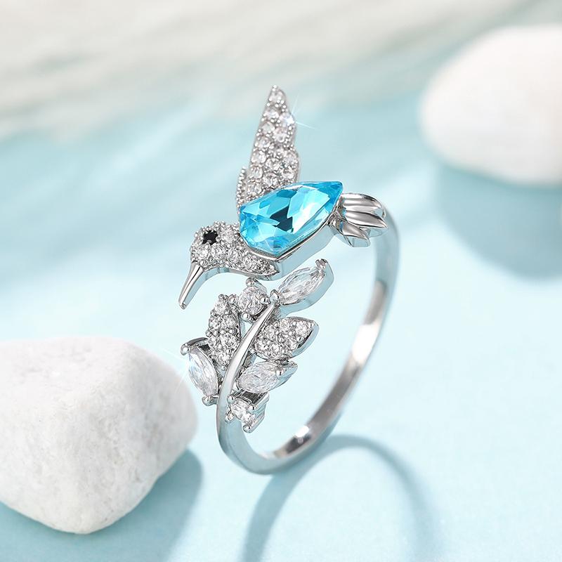 Huitan Sky Blue Bird Rings for Women Opening Adjustable Leaf Branch Ringer Bling Bling Cubic Zirconia Chic Female Zircon Party resizable
Huitan Sky Blue Bird Rings for Women Opening Adjustable Leaf Branch Ringer Bling Bling Cubic Zirconia Chic Female Zircon Party resizable