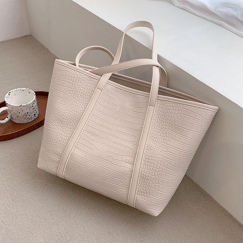 Женская сумка Осень и Зима Модная нарядная сумка-мессенджер для поездок на работу
Женская сумка Осень и Зима Модная нарядная сумка-мессенджер для поездок на работу