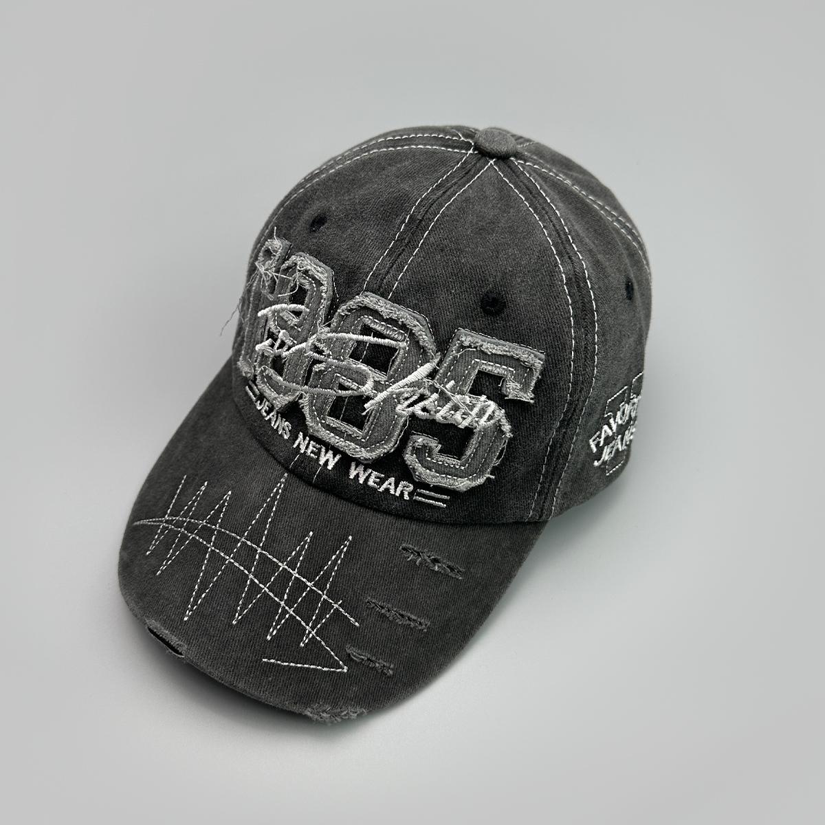 Broken Style Embroidered 1985 Letters Baseball Hats New Unisex Retro Sunshade Distress Versatile Outdoor Fashion Ins Peaked Caps 52-60cm
Broken Style Embroidered 1985 Letters Baseball Hats New Unisex Retro Sunshade Distress Versatile Outdoor Fashion Ins Peaked Caps 52-60cm