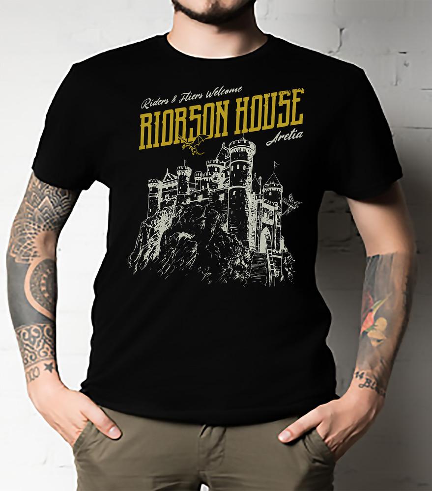 Iron Flame Riorson House Fourth Wing Essential T-Shirt classique Unisex All Size Unisex T-Shirt M
Iron Flame Riorson House Fourth Wing Essential T-Shirt classique Unisex All Size Unisex T-Shirt M