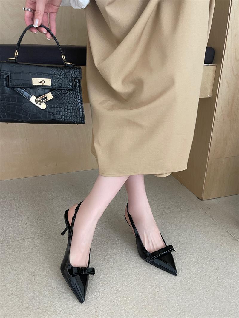 Baotou Tripple Sandals Women S High Heels 43 чорний
Baotou Tripple Sandals Women S High Heels 43 чорний