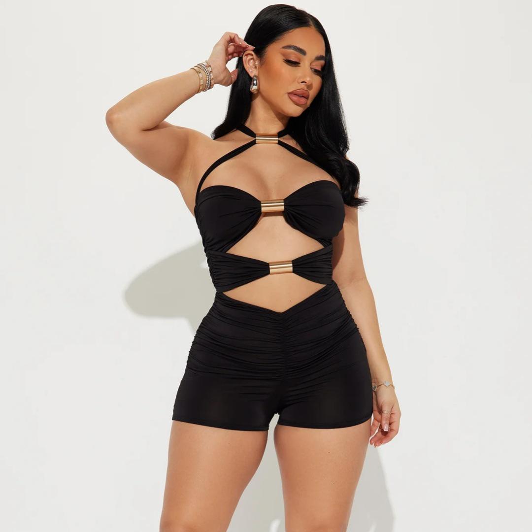 Women s Contrast Color Halter Neck Jumpsuit with Metal Tube Splicing and Bow Detail Small
Women s Contrast Color Halter Neck Jumpsuit with Metal Tube Splicing and Bow Detail Small