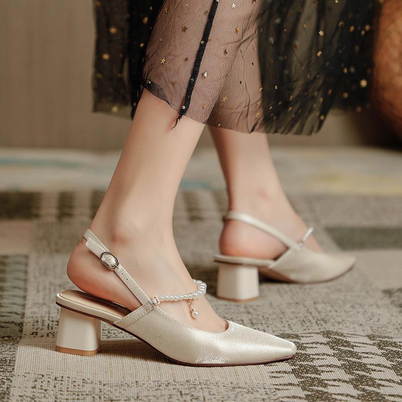 High-heeled bag head sandals women s summer new square head back strap pearl sexy thick heel medium heel single shoes 39 бежевий
High-heeled bag head sandals women s summer new square head back strap pearl sexy thick heel medium heel single shoes 39 бежевий