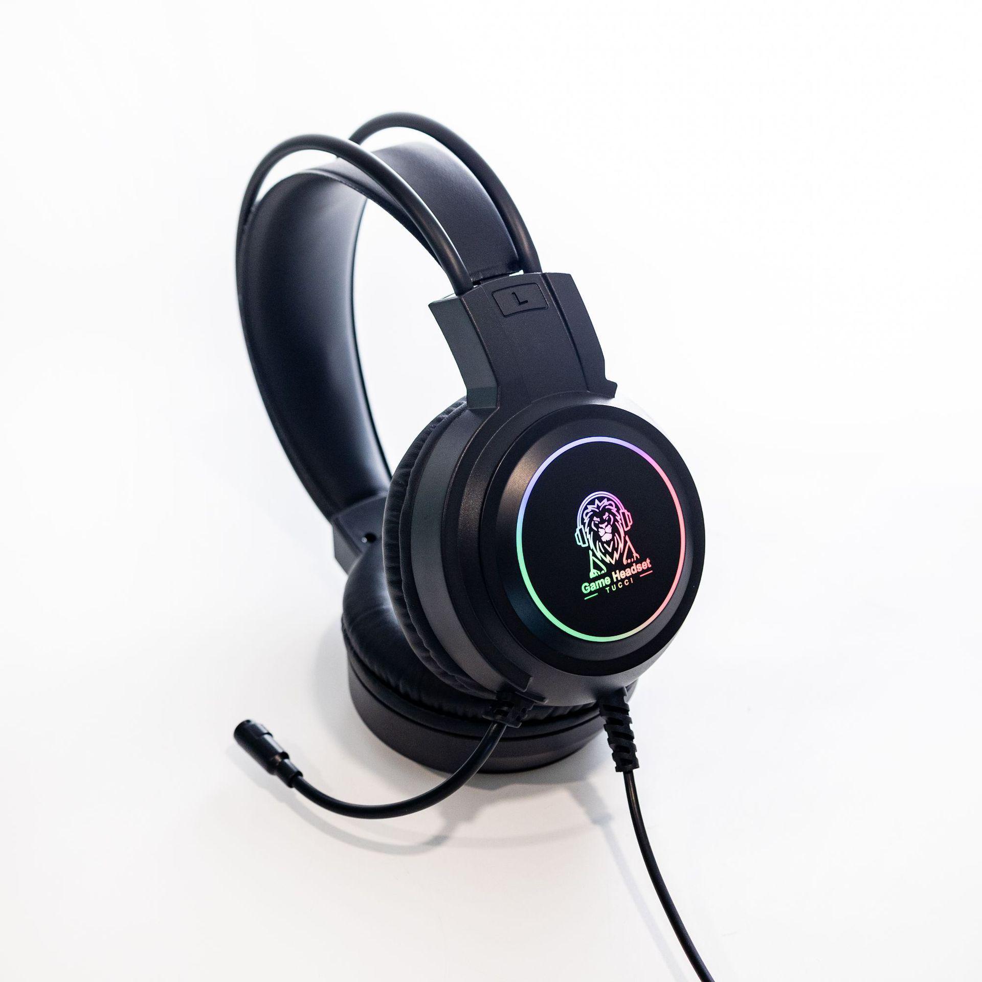 T906 Wired 7.1 Gaming Headset with Microphone for Desktop PCs, Over-Ear Design
T906 Wired 7.1 Gaming Headset with Microphone for Desktop PCs, Over-Ear Design