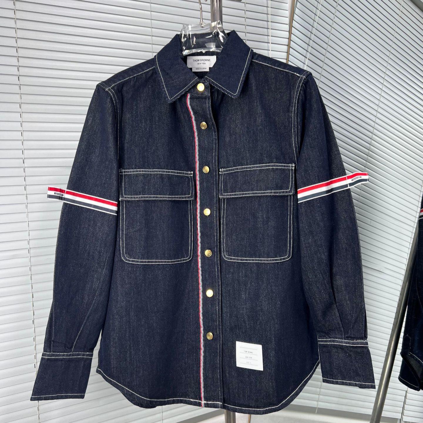 High Version Double-Sided Webbing Stripe Denim Jacket with Lapel for Men and Women XL
High Version Double-Sided Webbing Stripe Denim Jacket with Lapel for Men and Women XL