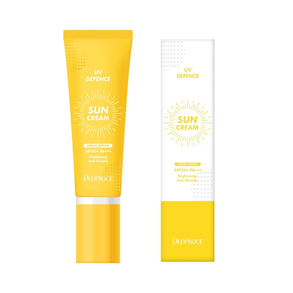 Солнцезащитный крем для лица DEOPROCE UV DEFENCE SUNCREAM SPF50+ PA+++ SPECIAL EDITION, 50г
Солнцезащитный крем для лица DEOPROCE UV DEFENCE SUNCREAM SPF50+ PA+++ SPECIAL EDITION, 50г
