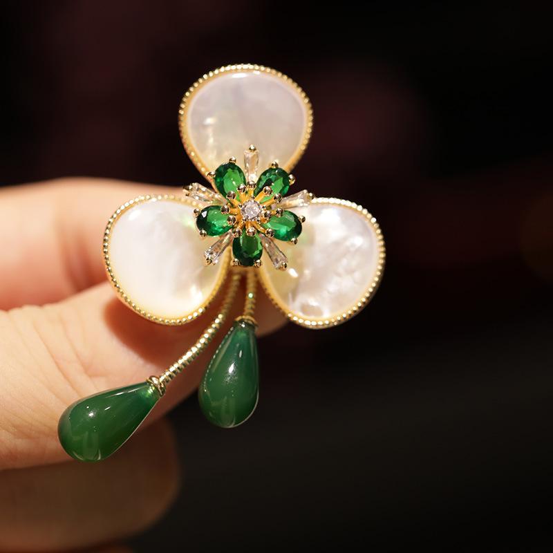 Броши для пожилых людей, брошь в виде цветка, листа, булавки для женщин, костюм, подвеска, модные броши, ювелирные изделия зелёный
Броши для пожилых людей, брошь в виде цветка, листа, булавки для женщин, костюм, подвеска, модные броши, ювелирные изделия зелёный