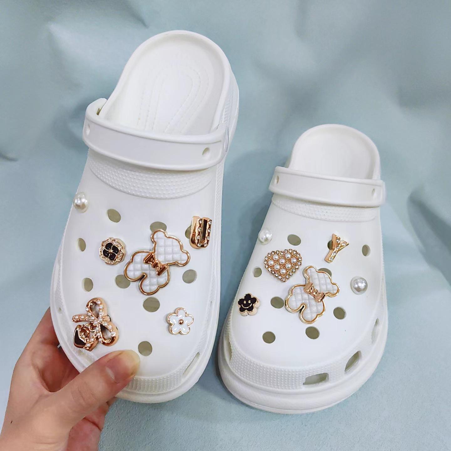 Hole shoes DIY accessories removable white bear bow set shoe flower shoe buckle accessories
Hole shoes DIY accessories removable white bear bow set shoe flower shoe buckle accessories