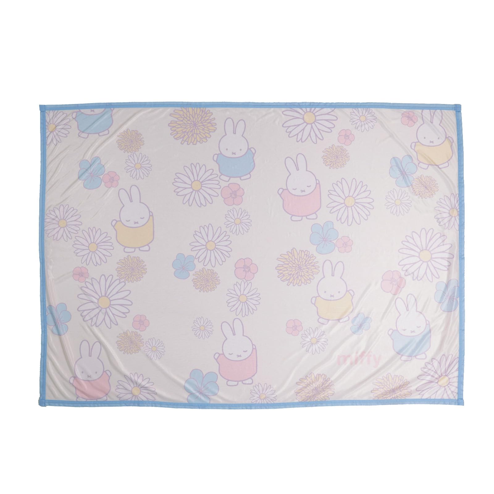 Marushin Summer Throw Miffy Miffy Moy Bloom Blanket Cool Touch Character Girl 5845004200
Marushin Summer Throw Miffy Miffy Moy Bloom Blanket Cool Touch Character Girl 5845004200
