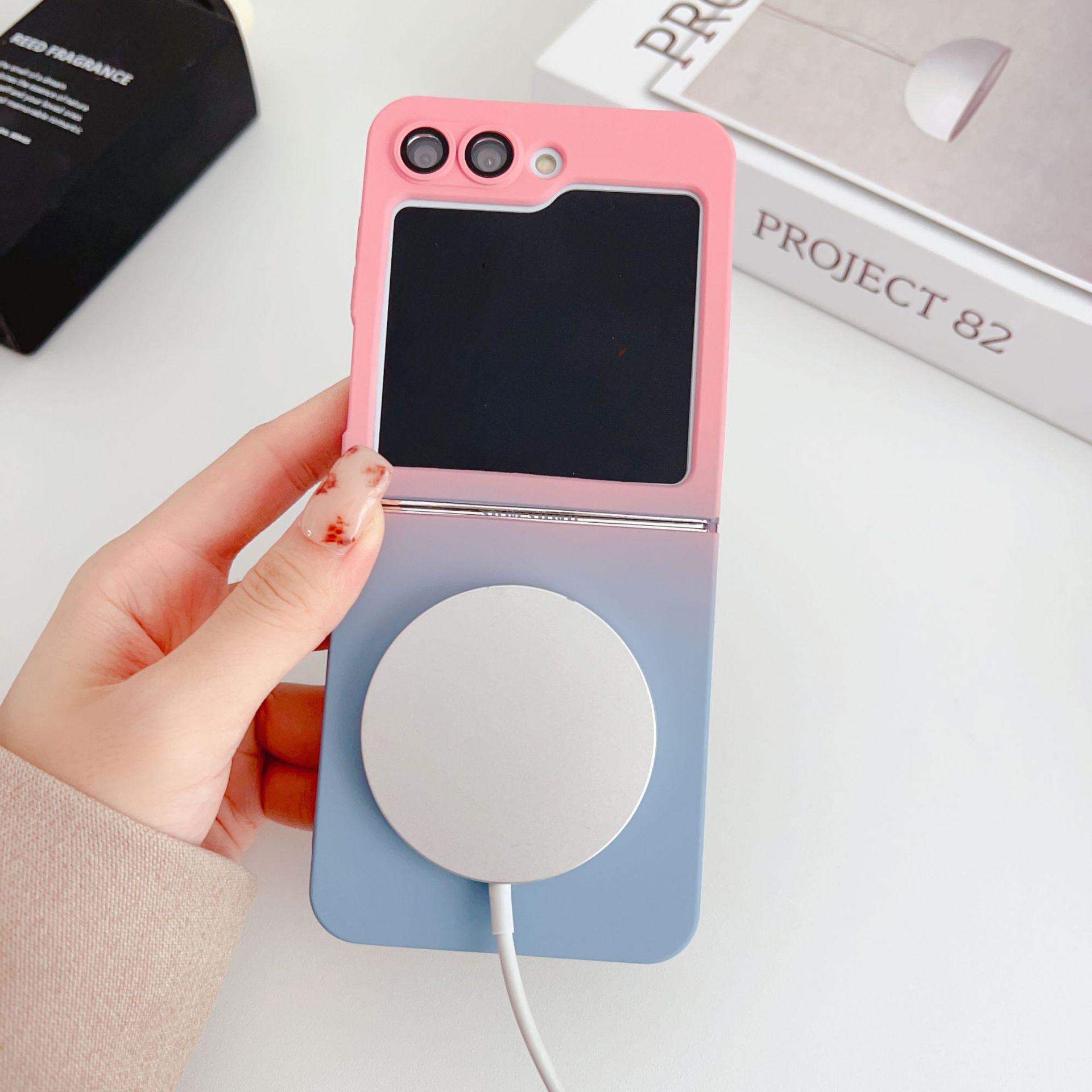 Samsung Z-FLlP5 Magnetic Phone Case with TPU Gradient Design, Glass Lens Film, and Anti-Fall Protection. S22
Samsung Z-FLlP5 Magnetic Phone Case with TPU Gradient Design, Glass Lens Film, and Anti-Fall Protection. S22