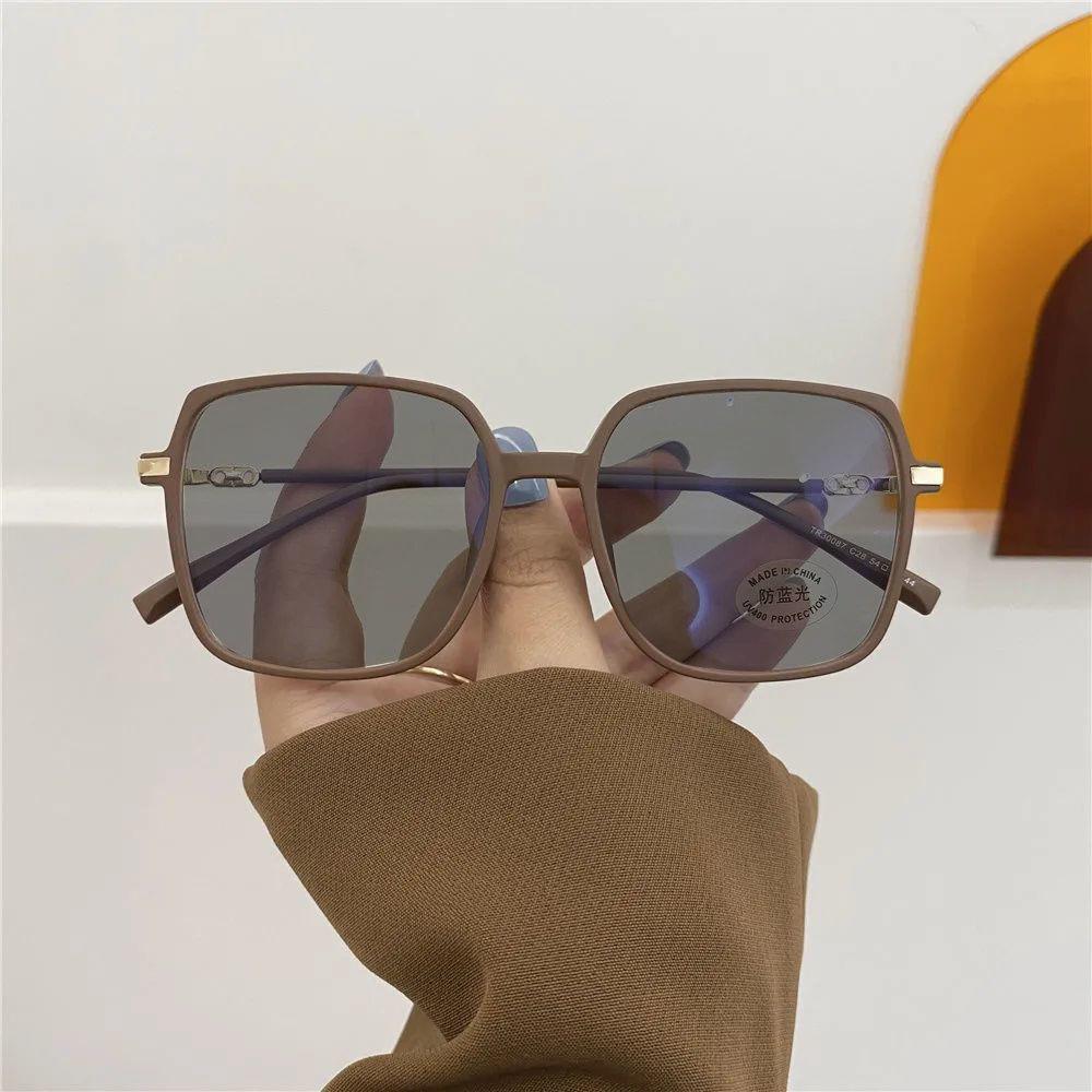 Color-Changing Glasses For Women, High-Value Myopia, Degree Anti-Blue Light, Retro Large-Frame Thin Flat Glasses For Women Anti-blue light flat mirror
Color-Changing Glasses For Women, High-Value Myopia, Degree Anti-Blue Light, Retro Large-Frame Thin Flat Glasses For Women Anti-blue light flat mirror