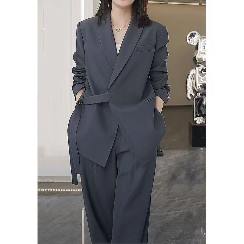 Women s Plus Size Fashion Suit: Loose Jacket & High Waist Wide-Leg Pants Two-Piece Set for Spring and Autumn. 2XL (135-150 jin)
Women s Plus Size Fashion Suit: Loose Jacket & High Waist Wide-Leg Pants Two-Piece Set for Spring and Autumn. 2XL (135-150 jin)