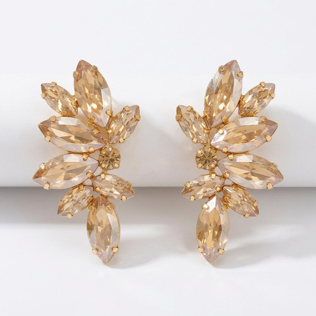 2026 Diamond High-end Earrings Birthday Ball Party Temperament Fashion Ear Jewelry Niche Design Earrings
2026 Diamond High-end Earrings Birthday Ball Party Temperament Fashion Ear Jewelry Niche Design Earrings