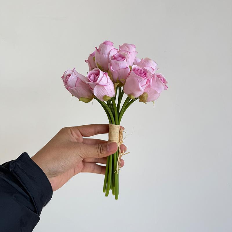 12-Head Handheld Rose Buds Faux Bouquet for Living Room & Dining Table Decor
12-Head Handheld Rose Buds Faux Bouquet for Living Room & Dining Table Decor