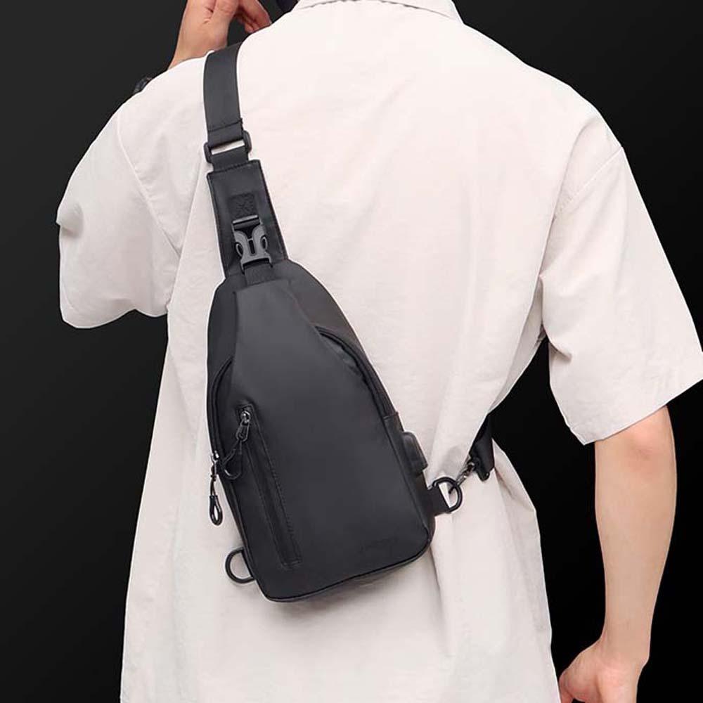 Adjustable Strap Outdoor Waist Bag Anti-splash Water Sports Walking Bag Men s Chest Bag Work темно-синього кольору
Adjustable Strap Outdoor Waist Bag Anti-splash Water Sports Walking Bag Men s Chest Bag Work темно-синього кольору