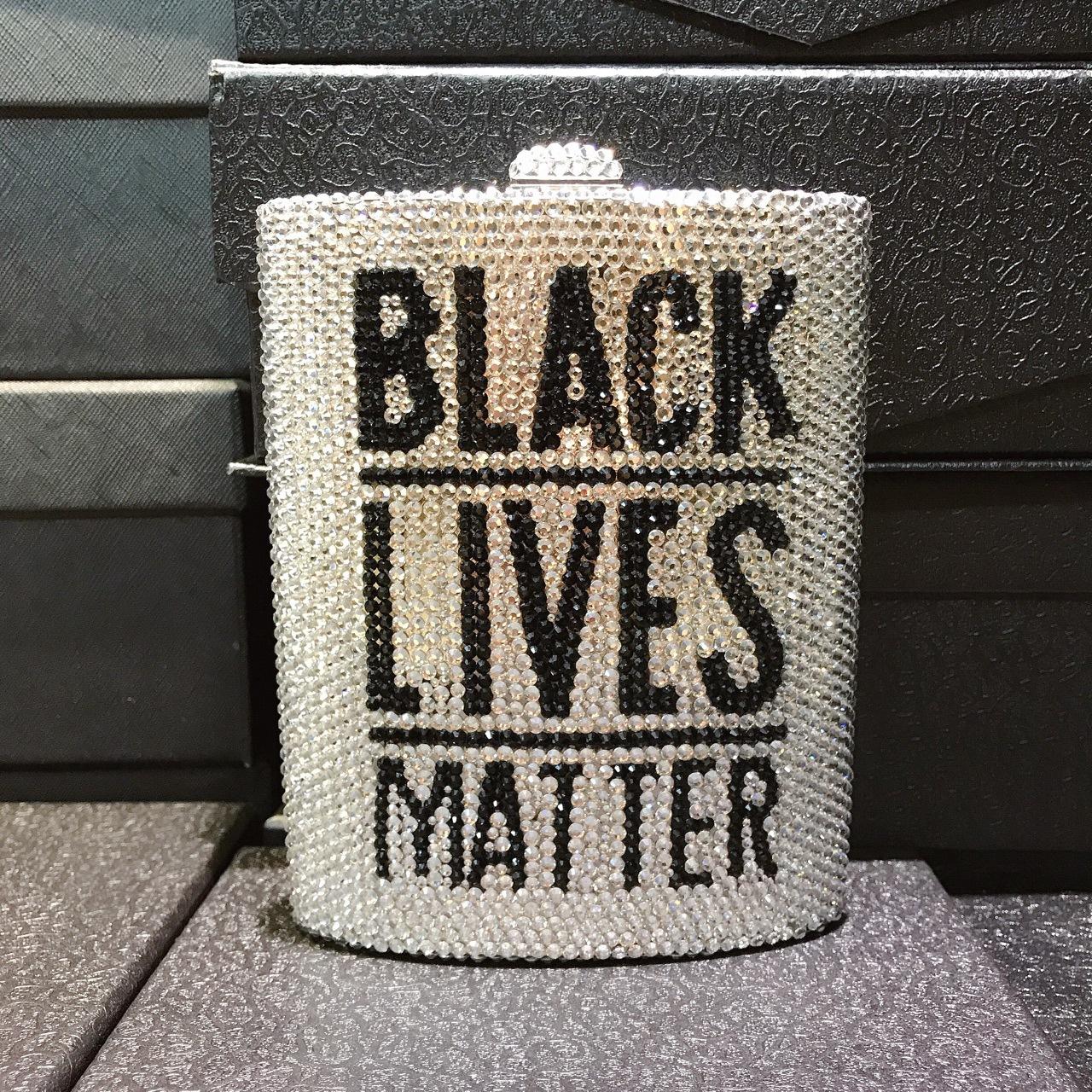 Letter BLACK LIVES Crystal Evening Clutch Handbag for Women Rhinestone Wedding Minaudiere Ladies Gala Dinner Fashion Accessory 14.5cmX14.5cmX4cm
Letter BLACK LIVES Crystal Evening Clutch Handbag for Women Rhinestone Wedding Minaudiere Ladies Gala Dinner Fashion Accessory 14.5cmX14.5cmX4cm