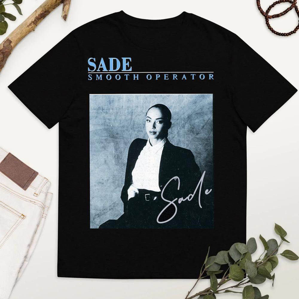Sade Smooth Operator Футболка Унисекс Футболка Для Мужчин Размер S-4XL Унисекс Футболка S
Sade Smooth Operator Футболка Унисекс Футболка Для Мужчин Размер S-4XL Унисекс Футболка S