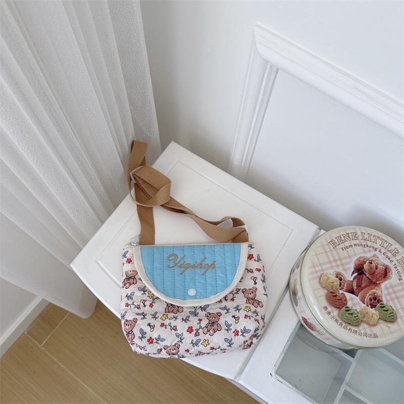 Adorable Japanese Cartoon-inspired Unisex Kids Shoulder Bag With Cute Bear Design синій
Adorable Japanese Cartoon-inspired Unisex Kids Shoulder Bag With Cute Bear Design синій