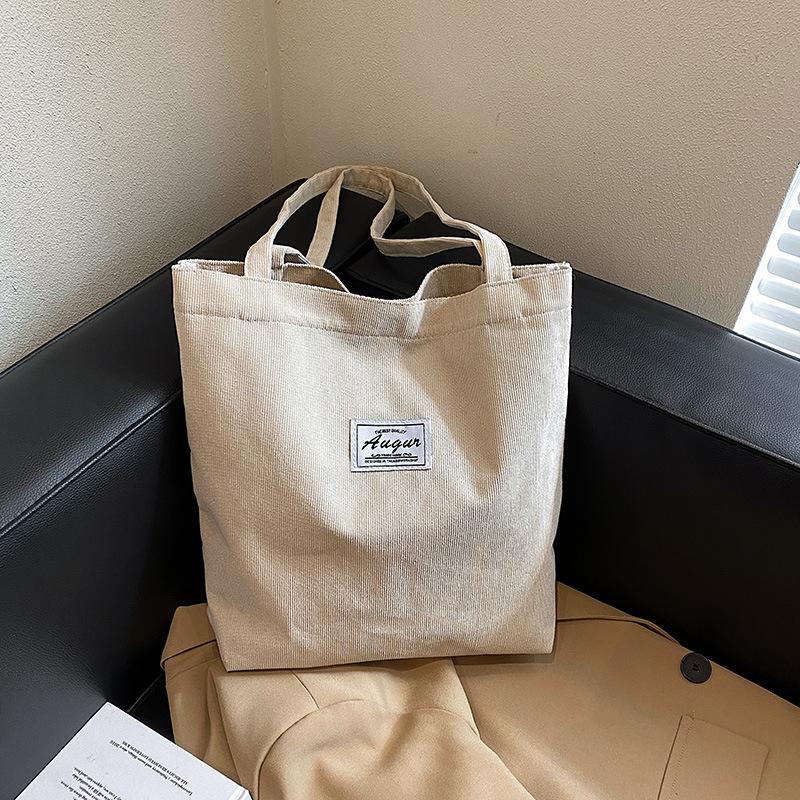 Women s simple plain shoulder bag, fashionable texture style, letter velvet bag daily matching style білий
Women s simple plain shoulder bag, fashionable texture style, letter velvet bag daily matching style білий