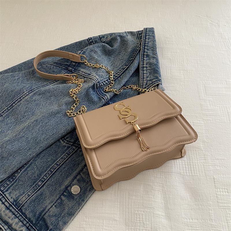 Нова модна тенденція сумка через плече, проста повсякденна сумка, жіноча сумка 2024, літня ретро повсякденна сумка-мессенджер через ланцюжок хакі
Нова модна тенденція сумка через плече, проста повсякденна сумка, жіноча сумка 2024, літня ретро повсякденна сумка-мессенджер через ланцюжок хакі