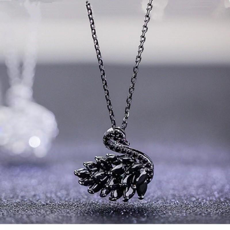 Серьги Кристалл Циркон Черный Лебедь, Медь с золотым покрытием, Игла из серебра S925. Сладкие крутые серьги в корейском стиле для женщин.
Серьги Кристалл Циркон Черный Лебедь, Медь с золотым покрытием, Игла из серебра S925. Сладкие крутые серьги в корейском стиле для женщин.