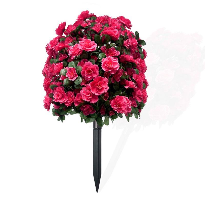 Искусственные зеленые растения, такие как рододендроны, высаживаются в грунт для свадебной симуляции во дворе, цветочная бонсай-композиция. розы красного
Искусственные зеленые растения, такие как рододендроны, высаживаются в грунт для свадебной симуляции во дворе, цветочная бонсай-композиция. розы красного