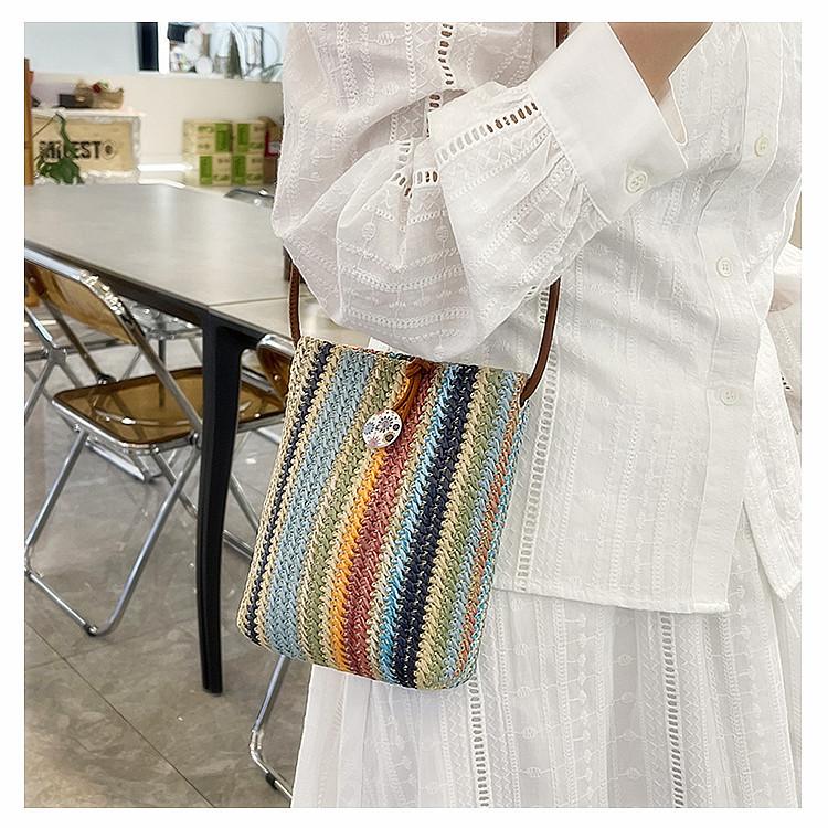 Summer new rainbow straw woven mini bag women s woven shoulder crossbody mobile phone bag різнокольоровий
Summer new rainbow straw woven mini bag women s woven shoulder crossbody mobile phone bag різнокольоровий