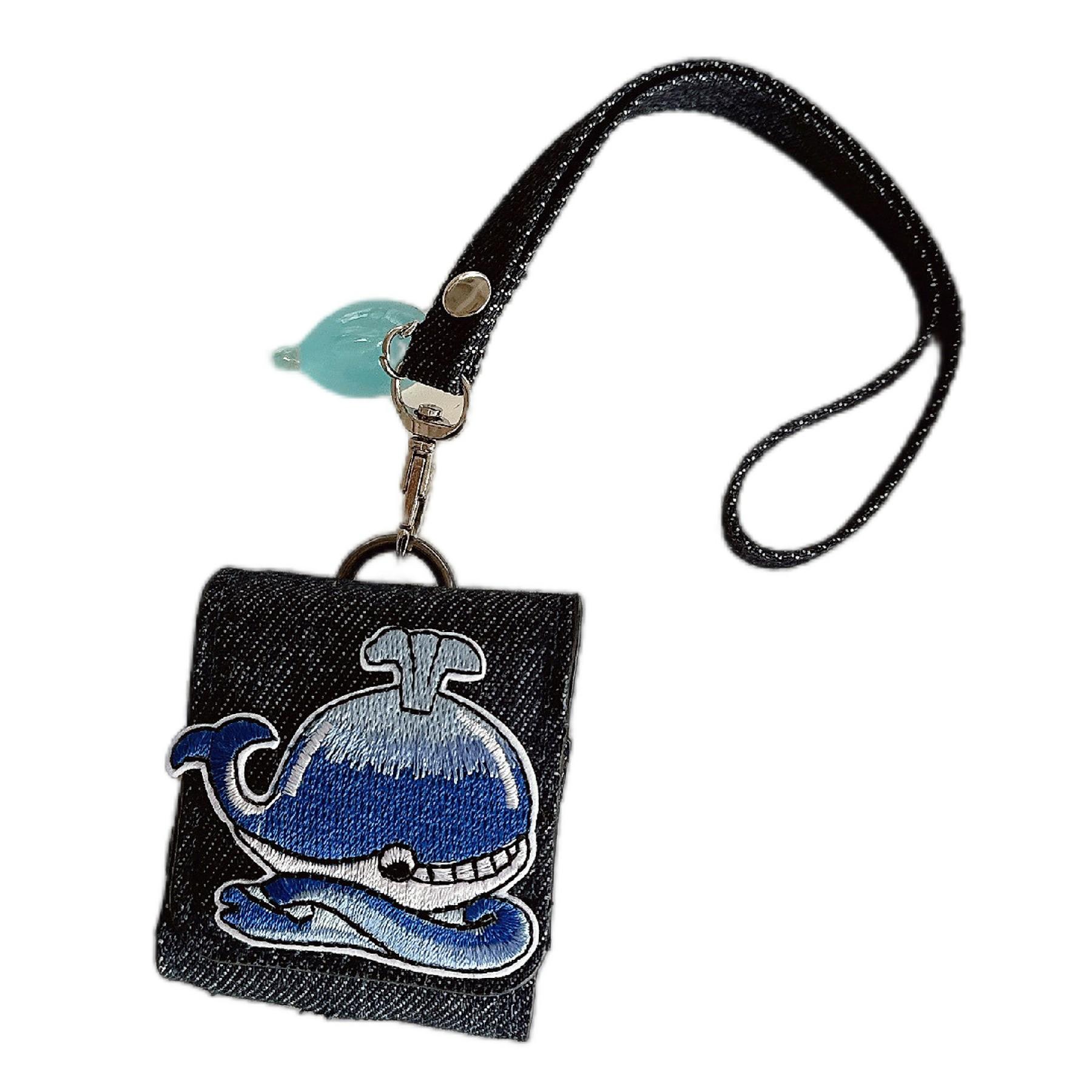 For Apple AirPods with Wireless Charging Case (2019)/AirPods with Charging Case (2019)/(2016) Earphone Bag with Luminous Pendant -Dolphin
For Apple AirPods with Wireless Charging Case (2019)/AirPods with Charging Case (2019)/(2016) Earphone Bag with Luminous Pendant -Dolphin