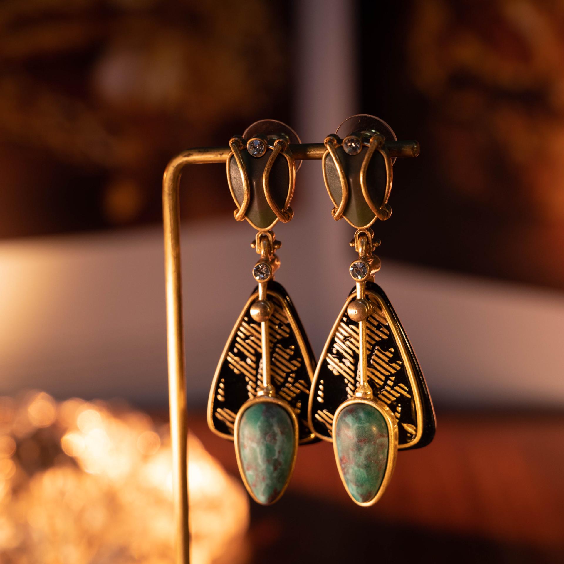 Западные Винтажные Европейские и Американские Ручной Работы Эмалевые Позолоченные Натуральный Камень Уникальные Серьги
Западные Винтажные Европейские и Американские Ручной Работы Эмалевые Позолоченные Натуральный Камень Уникальные Серьги