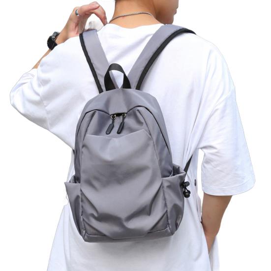 Однотонный рюкзак для мужчин и женщин из ткани Оксфорд, водонепроницаемая школьная сумка, легкий рюкзак с регулируемыми ремнями для работы, путешествий и отдыха на природе
Однотонный рюкзак для мужчин и женщин из ткани Оксфорд, водонепроницаемая школьная сумка, легкий рюкзак с регулируемыми ремнями для работы, путешествий и отдыха на природе