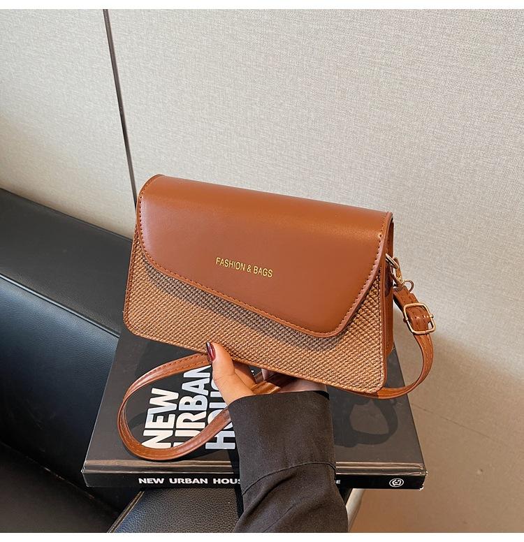2025 spring new urban style solid color simple women s shoulder bag commuting convenience messenger bag portable коричневый
2025 spring new urban style solid color simple women s shoulder bag commuting convenience messenger bag portable коричневый