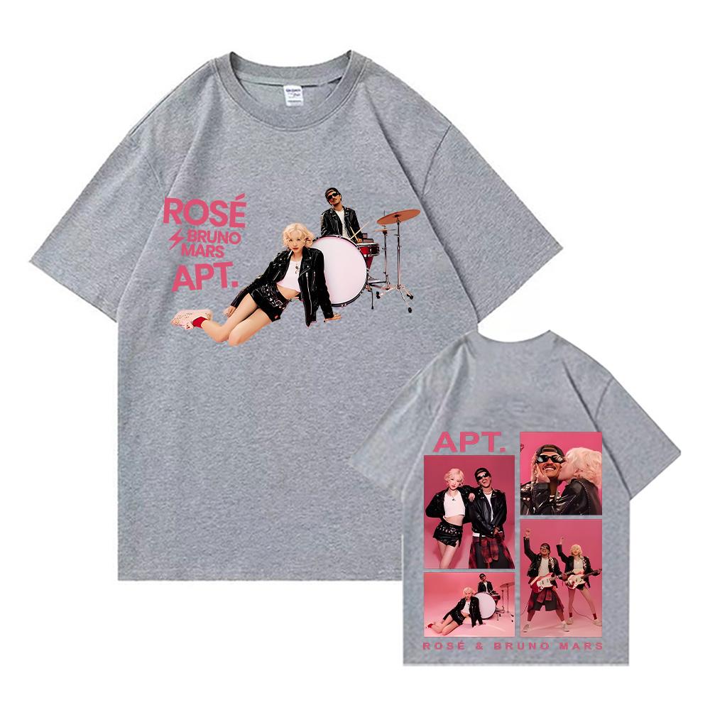 APT Rose Bruno Mars Tshirt New Pattern Design Sense Tshirt Unisexs Women Highquality Cotton Tshirt Casual Loose Fashion Top 4XL
APT Rose Bruno Mars Tshirt New Pattern Design Sense Tshirt Unisexs Women Highquality Cotton Tshirt Casual Loose Fashion Top 4XL