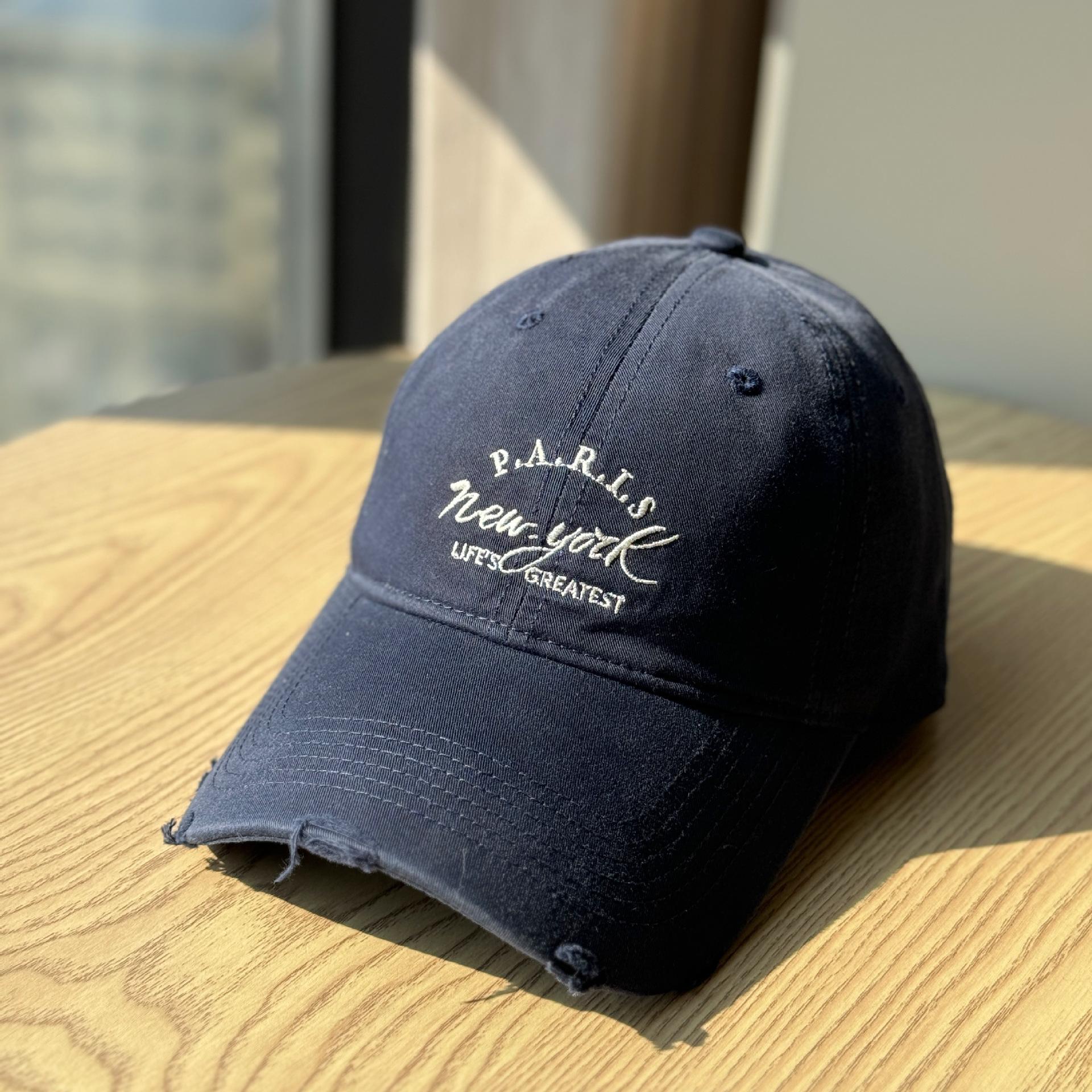 New letter-embroidered soft-top baseball cap for women, wide brim, makes the face appear smaller, duckbill cap for large head sizes Adult54-60Adjustable темно-синього кольору
New letter-embroidered soft-top baseball cap for women, wide brim, makes the face appear smaller, duckbill cap for large head sizes Adult54-60Adjustable темно-синього кольору