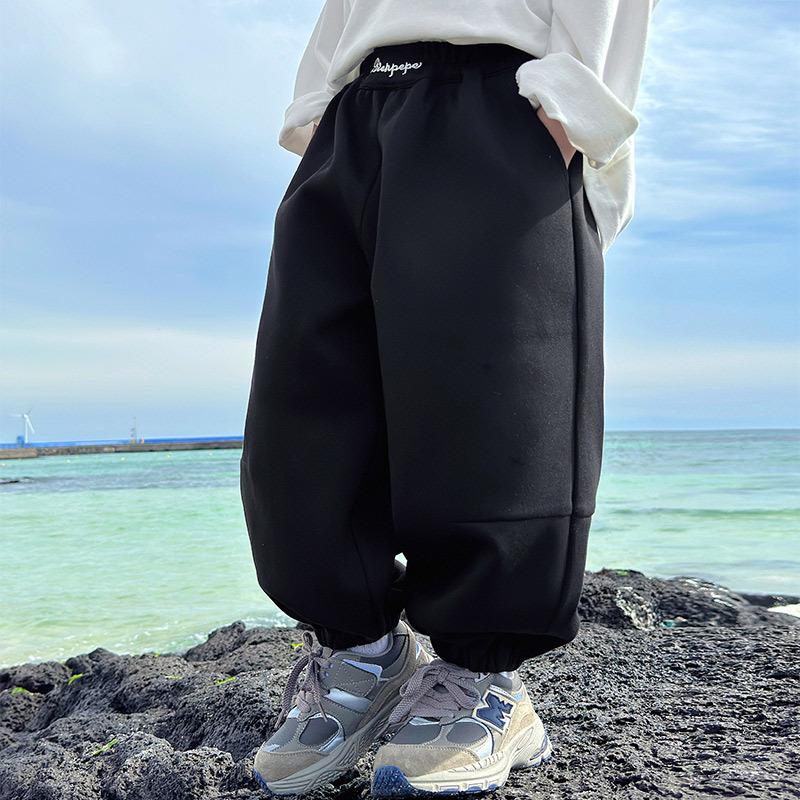 Fairy Tale Boys Grey Sweatpants - 2025 Spring/Autumn Style for Kids 120 cm
Fairy Tale Boys Grey Sweatpants - 2025 Spring/Autumn Style for Kids 120 cm