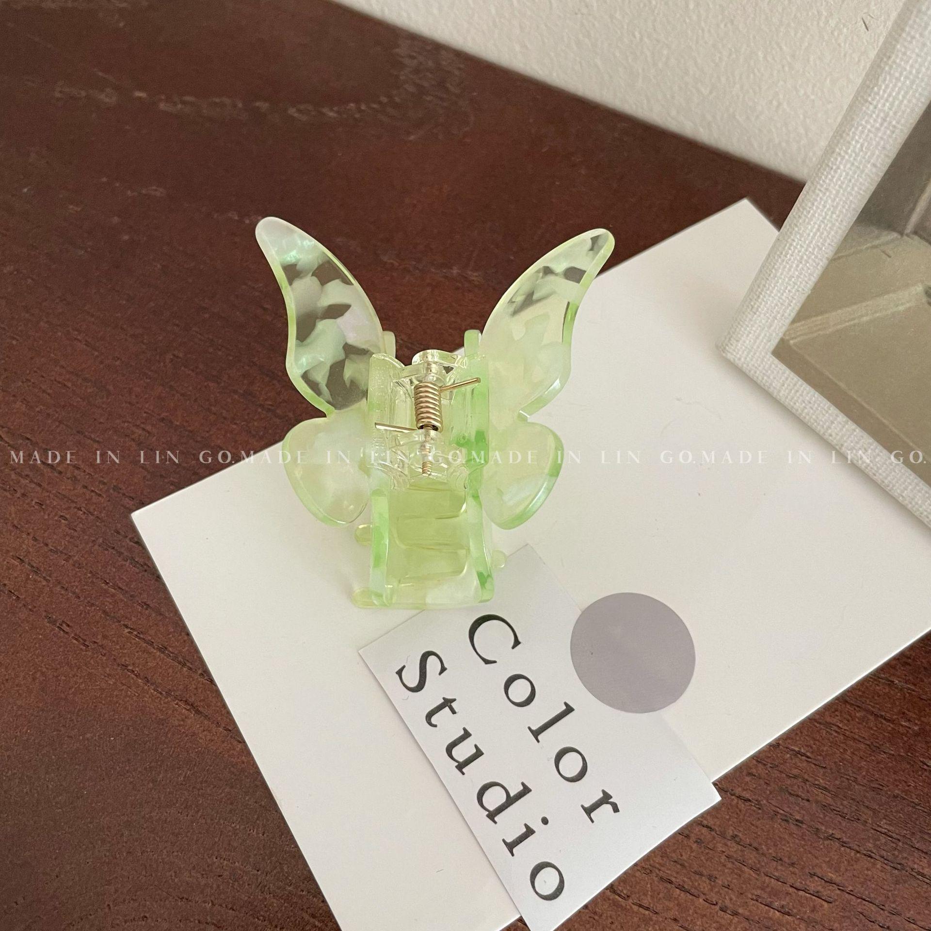 Заколка для волос «Бабочка» из высококачественного ацетата — ретро-аксессуар для осенних причесок с полузаплетенными резинками
Заколка для волос «Бабочка» из высококачественного ацетата — ретро-аксессуар для осенних причесок с полузаплетенными резинками